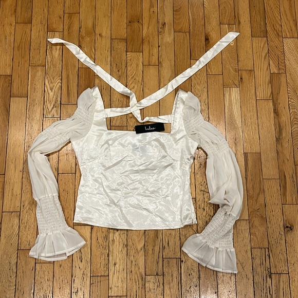 LULUS Style Streak ivory satin square neck tie-back long sleeve top. NWT Size S. - Picture 6 of 13